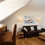 Kaiserhof 34-36 Weitblick *